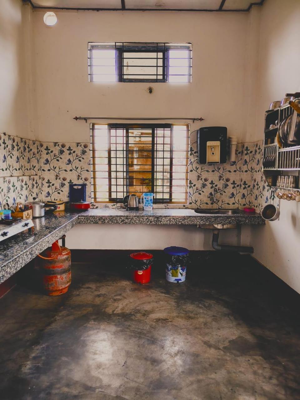 Gayatri Homestay Dibrugarh Esterno foto