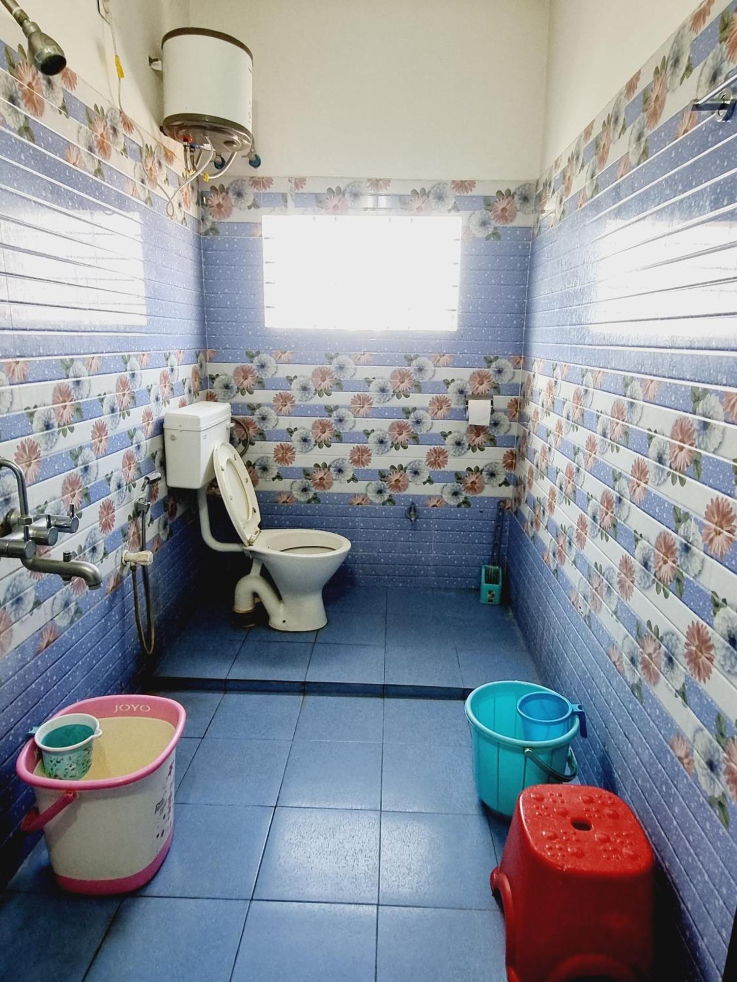 Gayatri Homestay Dibrugarh Esterno foto